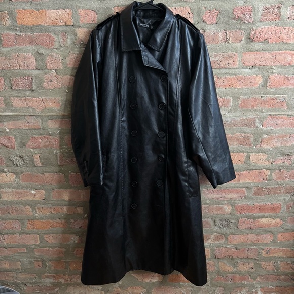 Nasty Gal Black Trench Coat - Picture 3 of 8